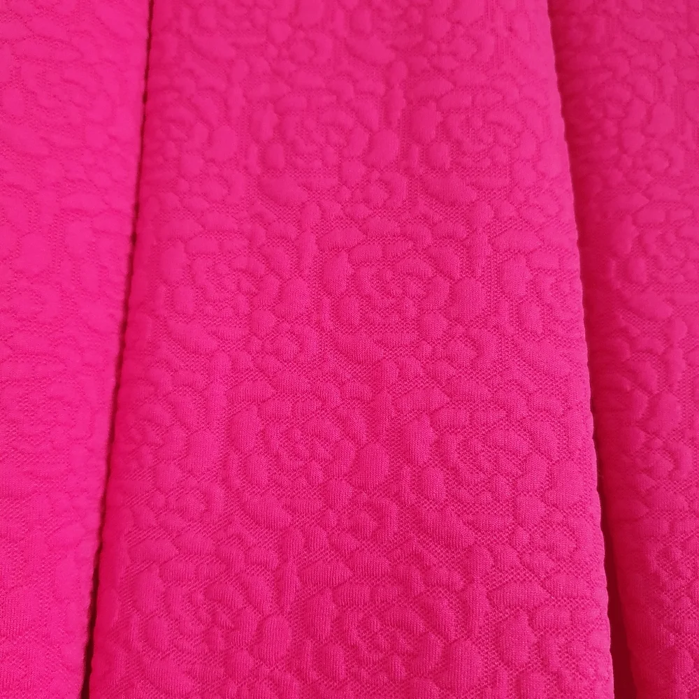 Chic Wish hot pink skirt with embossed rose pattern - size XL - Picture 2 of 5